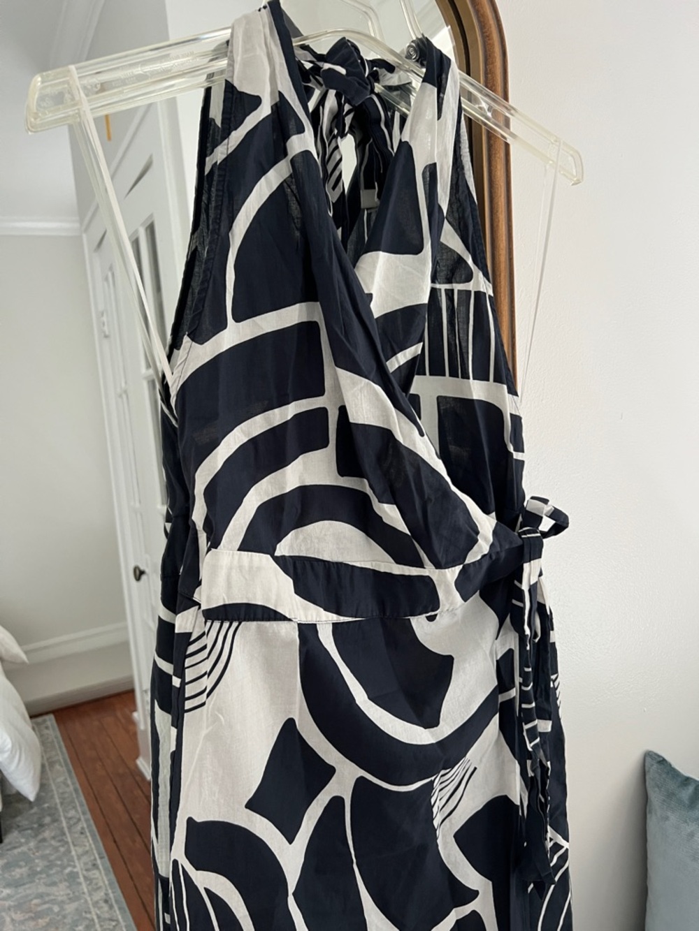 Zara Navy and White Abstract Print Wrap Dress